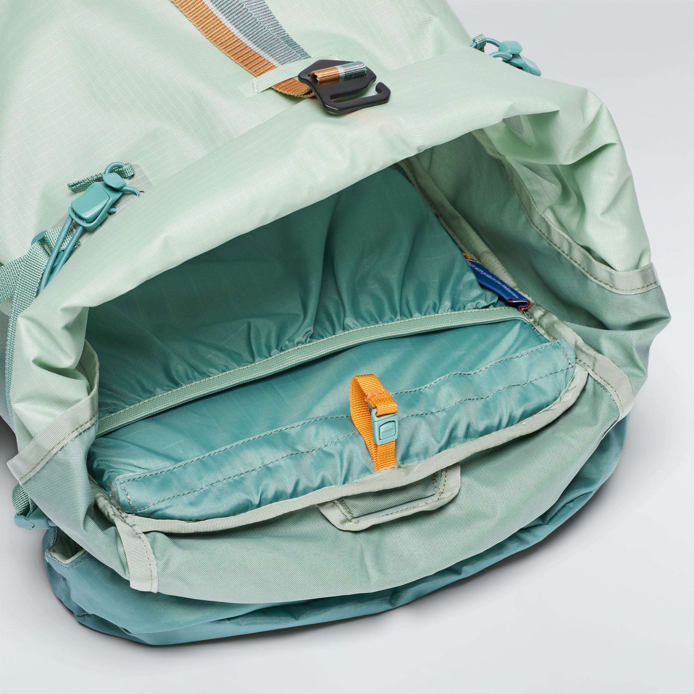 Arenal 32L Backpack - Image 15
