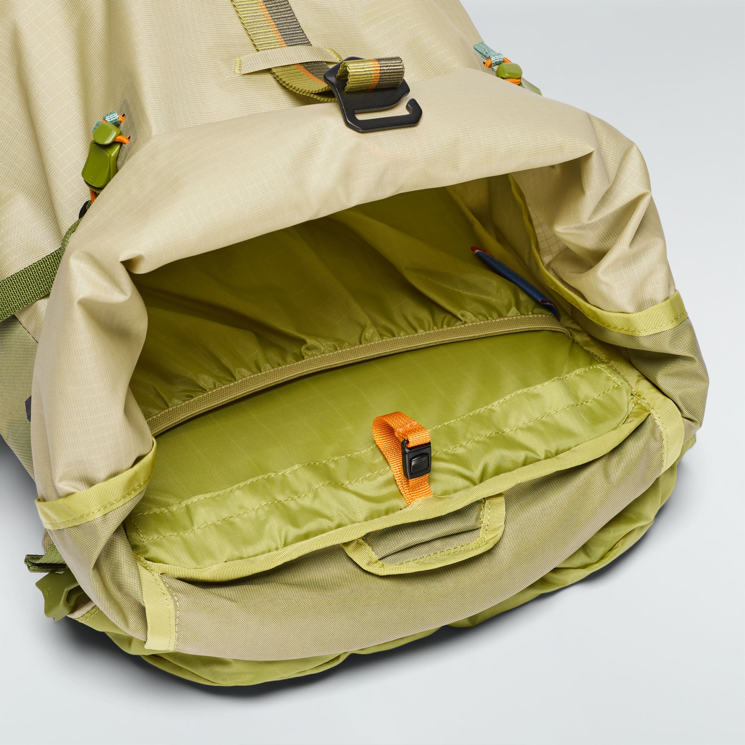 Arenal 32L Backpack - Image 24