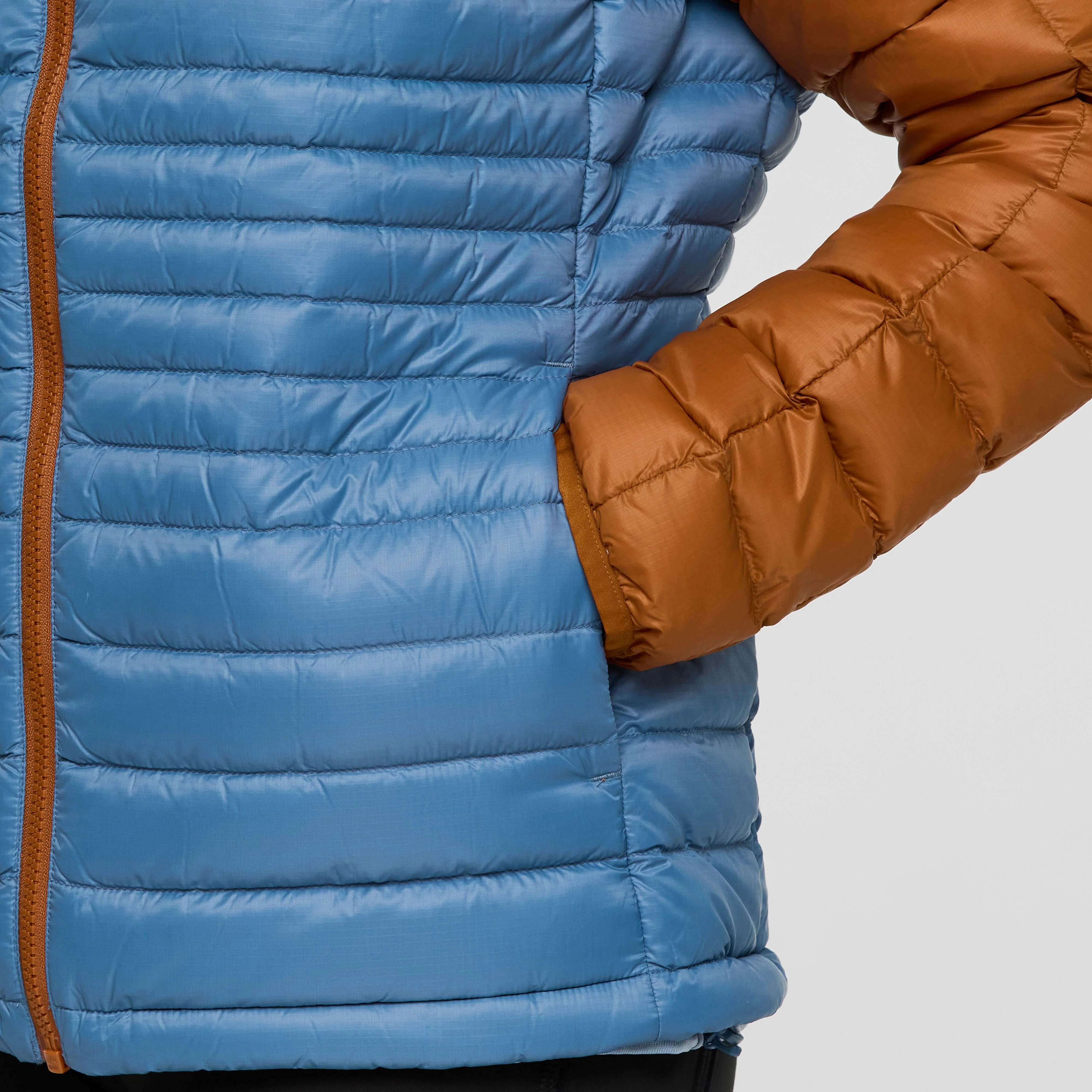 Fuego Down Hooded - Image 4
