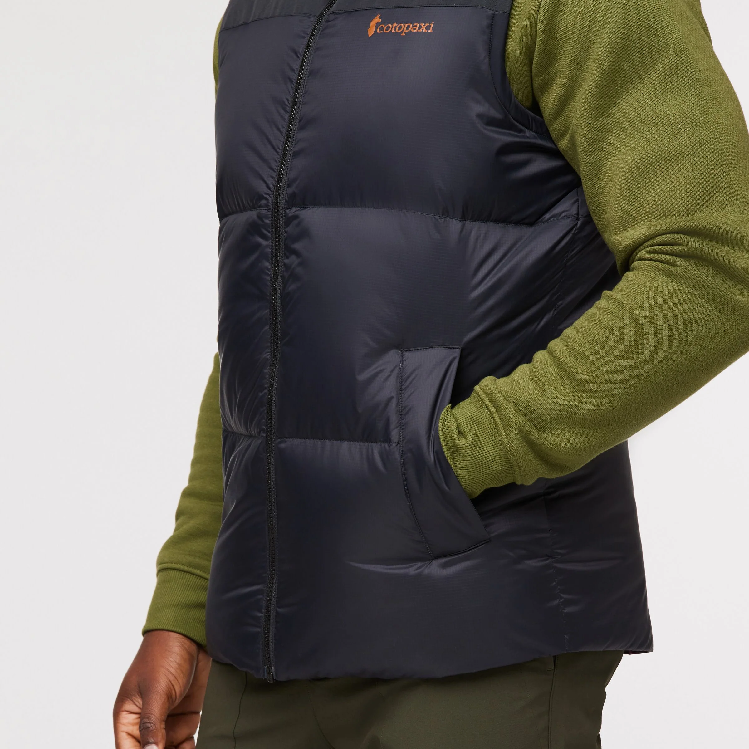 Solazo Down Vest - Image 13