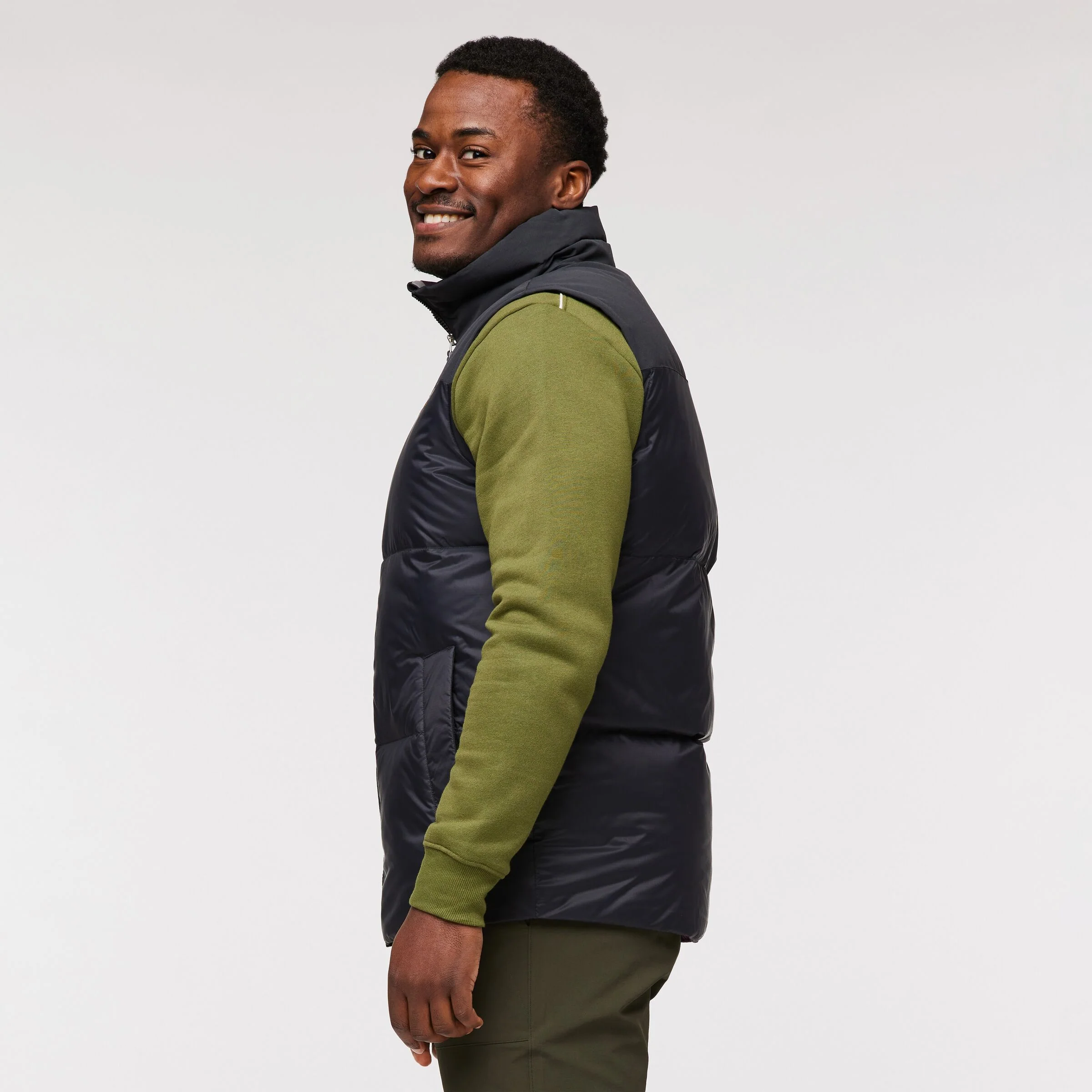 Solazo Down Vest - Image 9