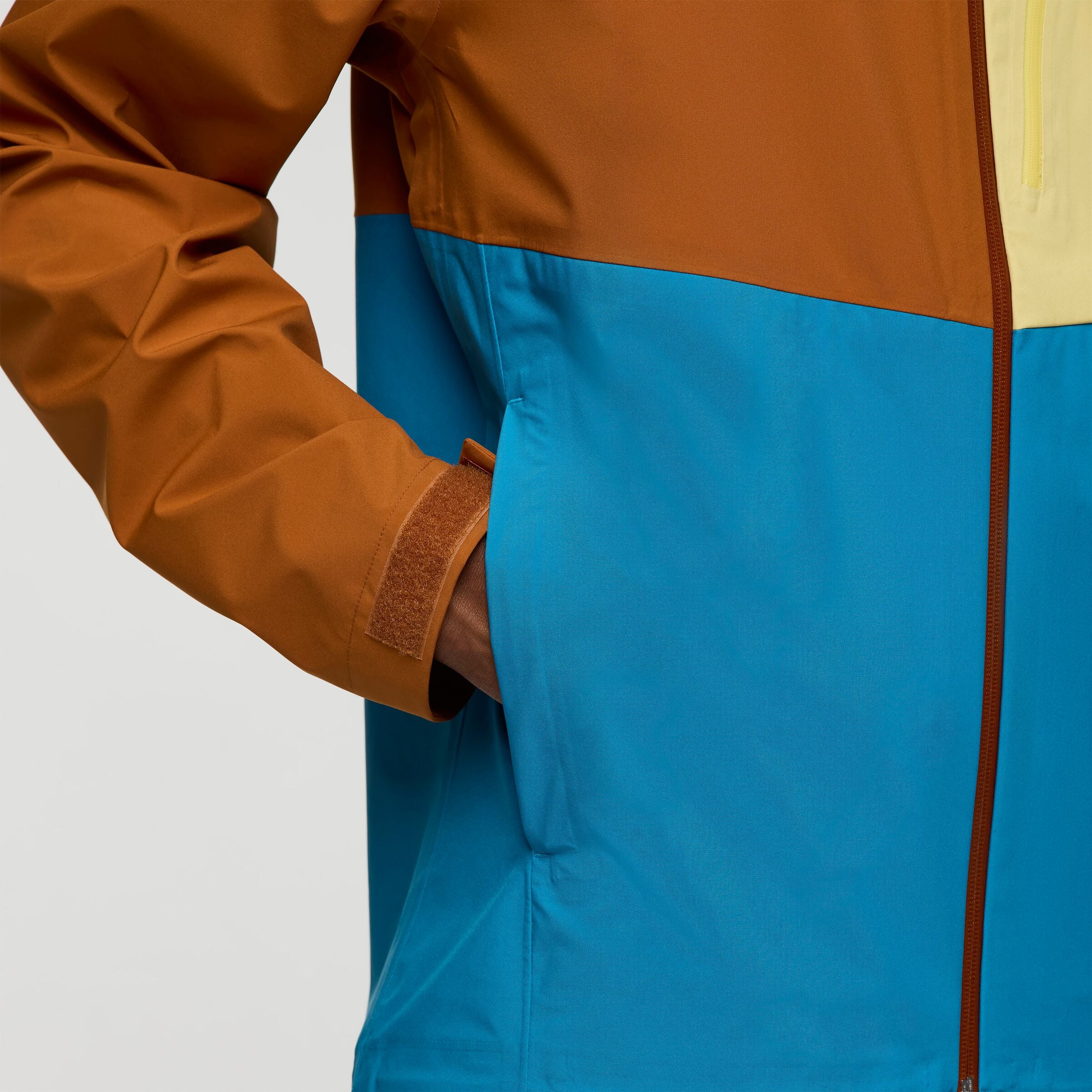 Impermeo 3L Hooded Shell Jacket - Image 24