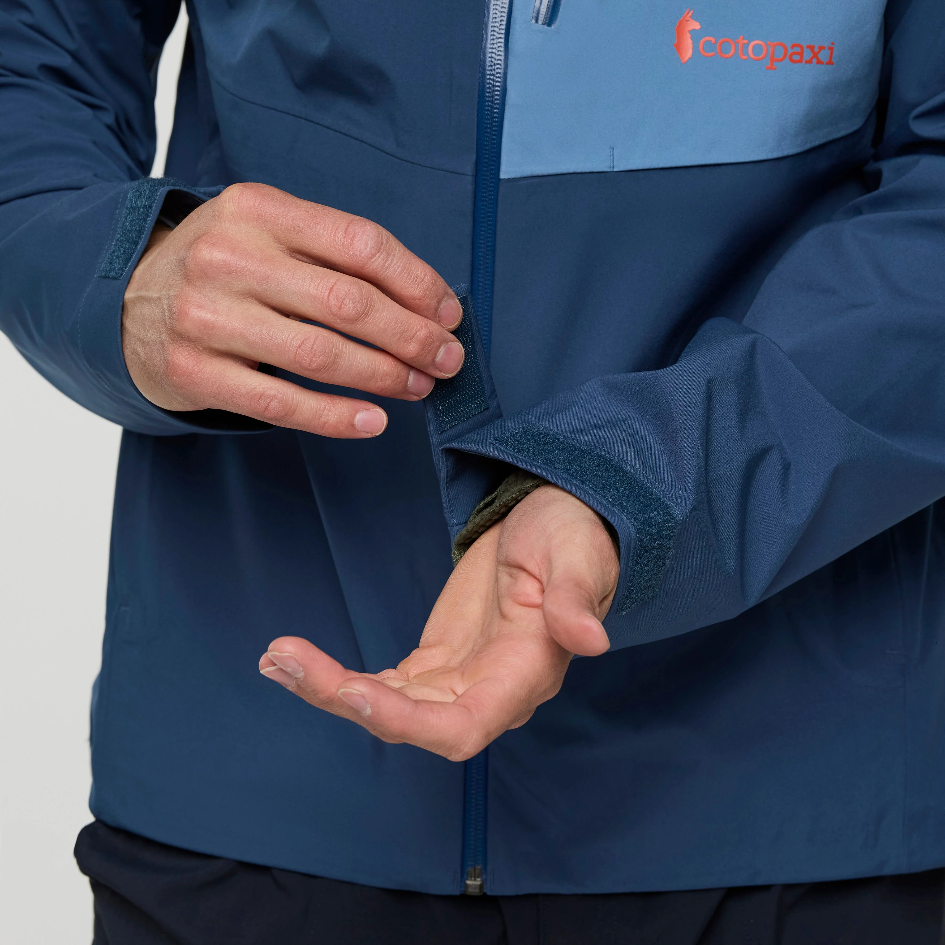 Impermeo 3L Hooded Shell Jacket - Image 33