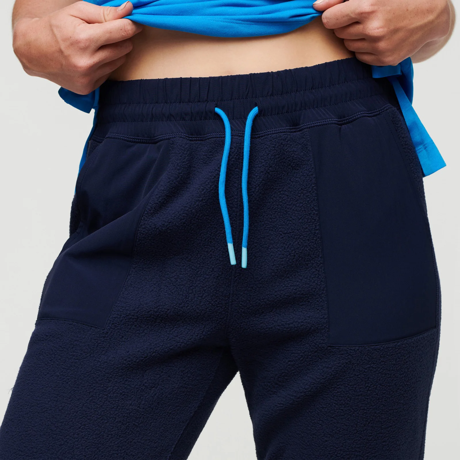 Abrazo Fleece - Image 3
