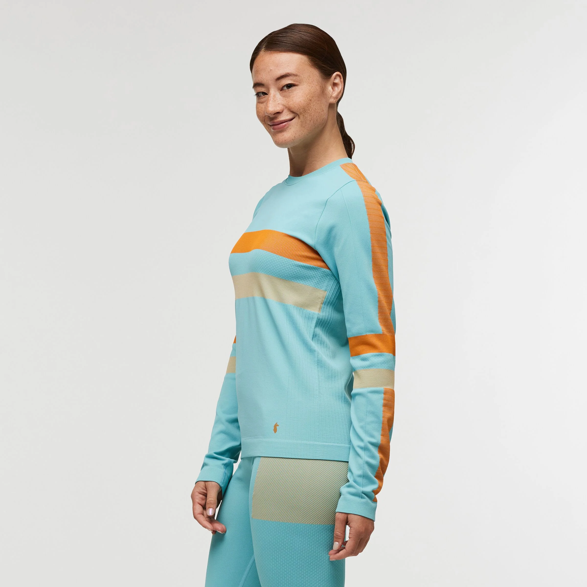 Debajo Seamless Baselayer Crew - Image 7