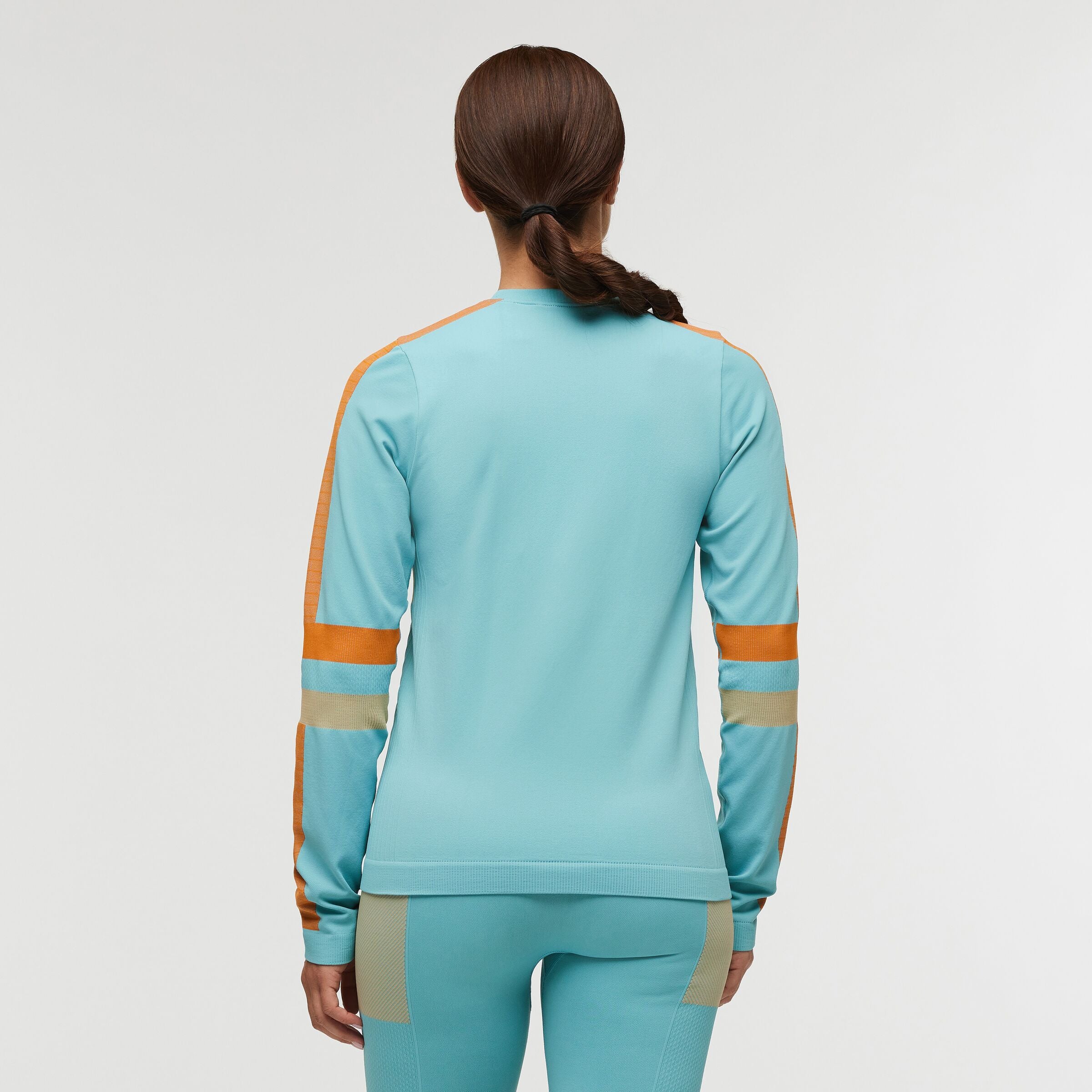 Debajo Seamless Baselayer Crew - Image 8