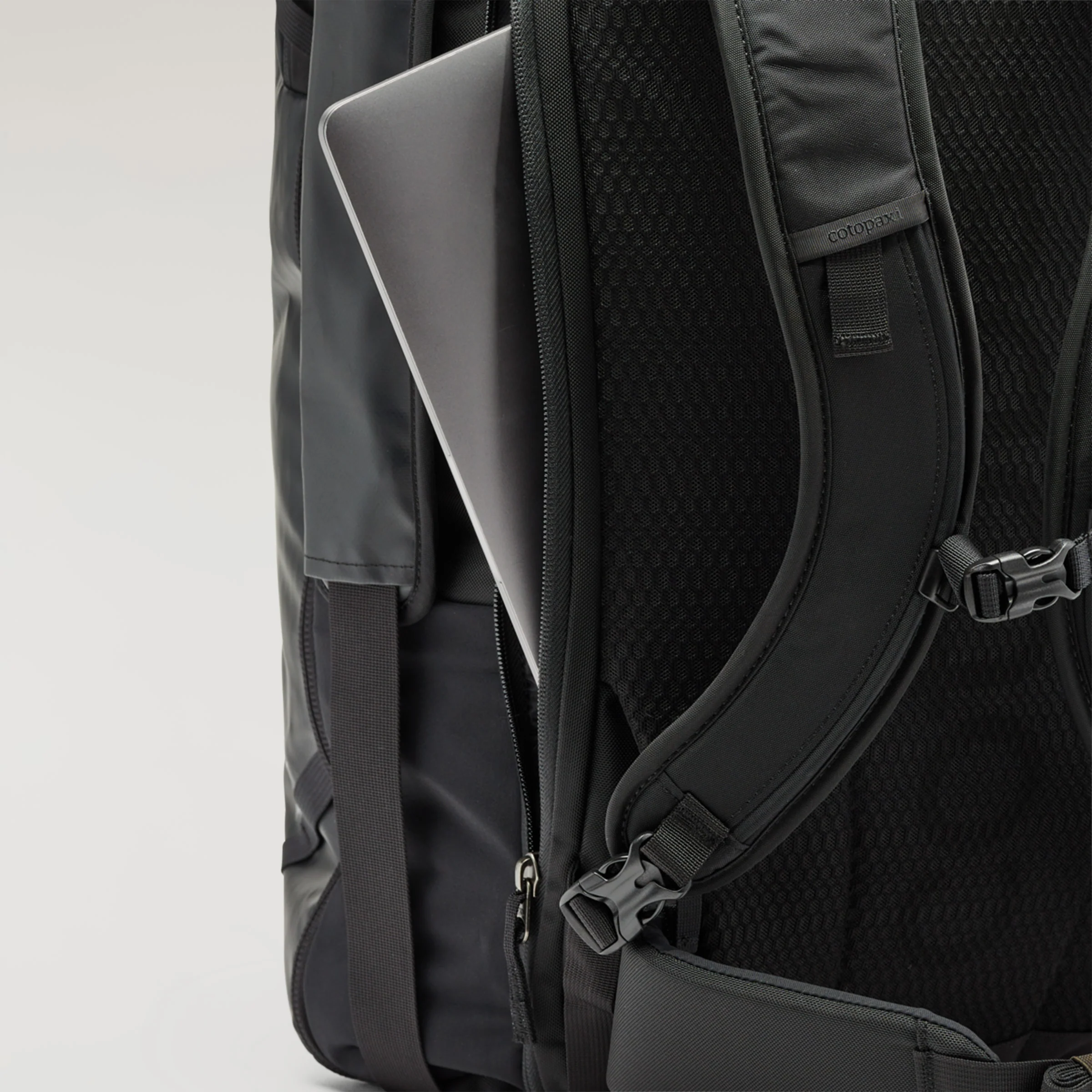 Rucksack Allpa 42L Travel Pack - Image 4