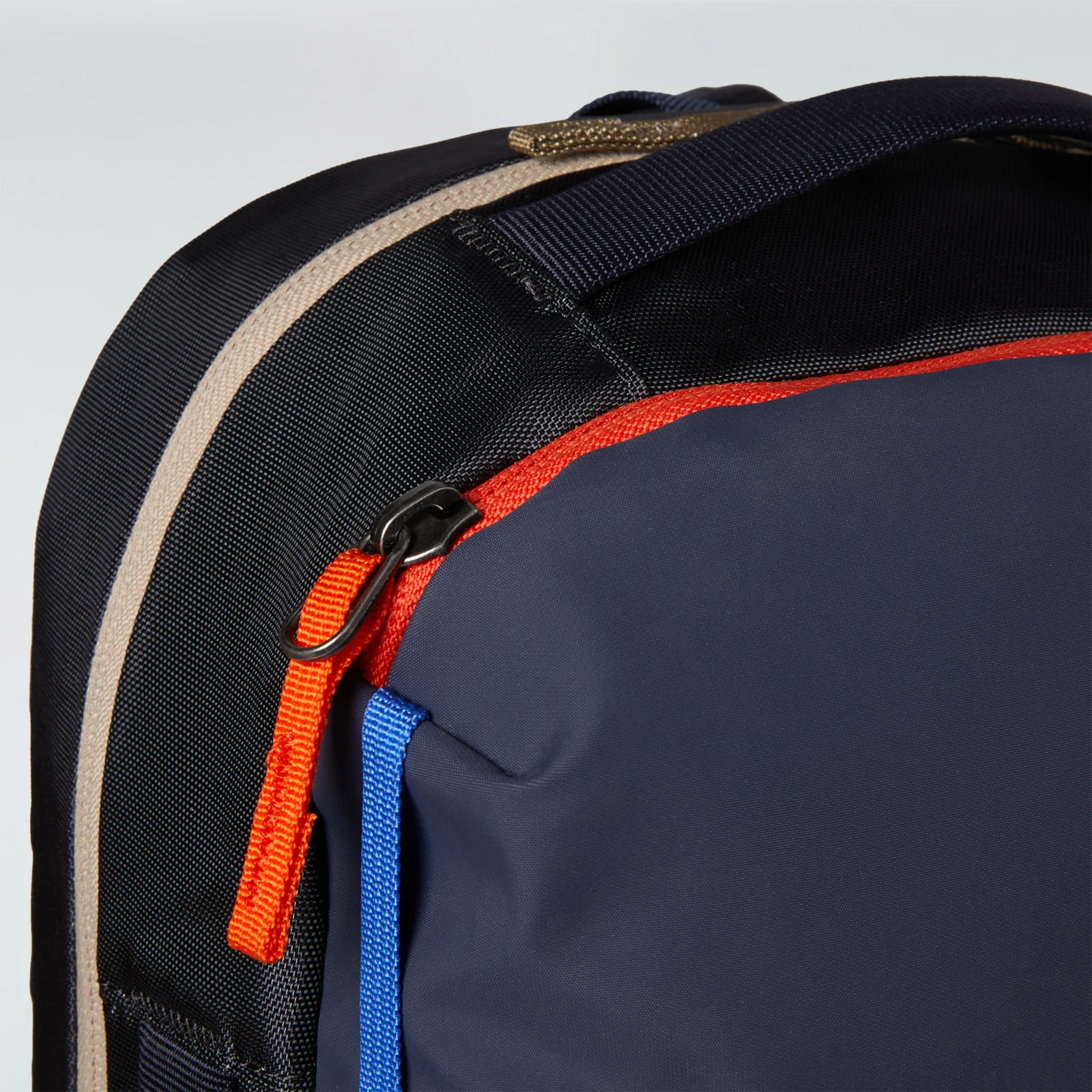 Chasqui 13L Sling Cada Dia - Image 4