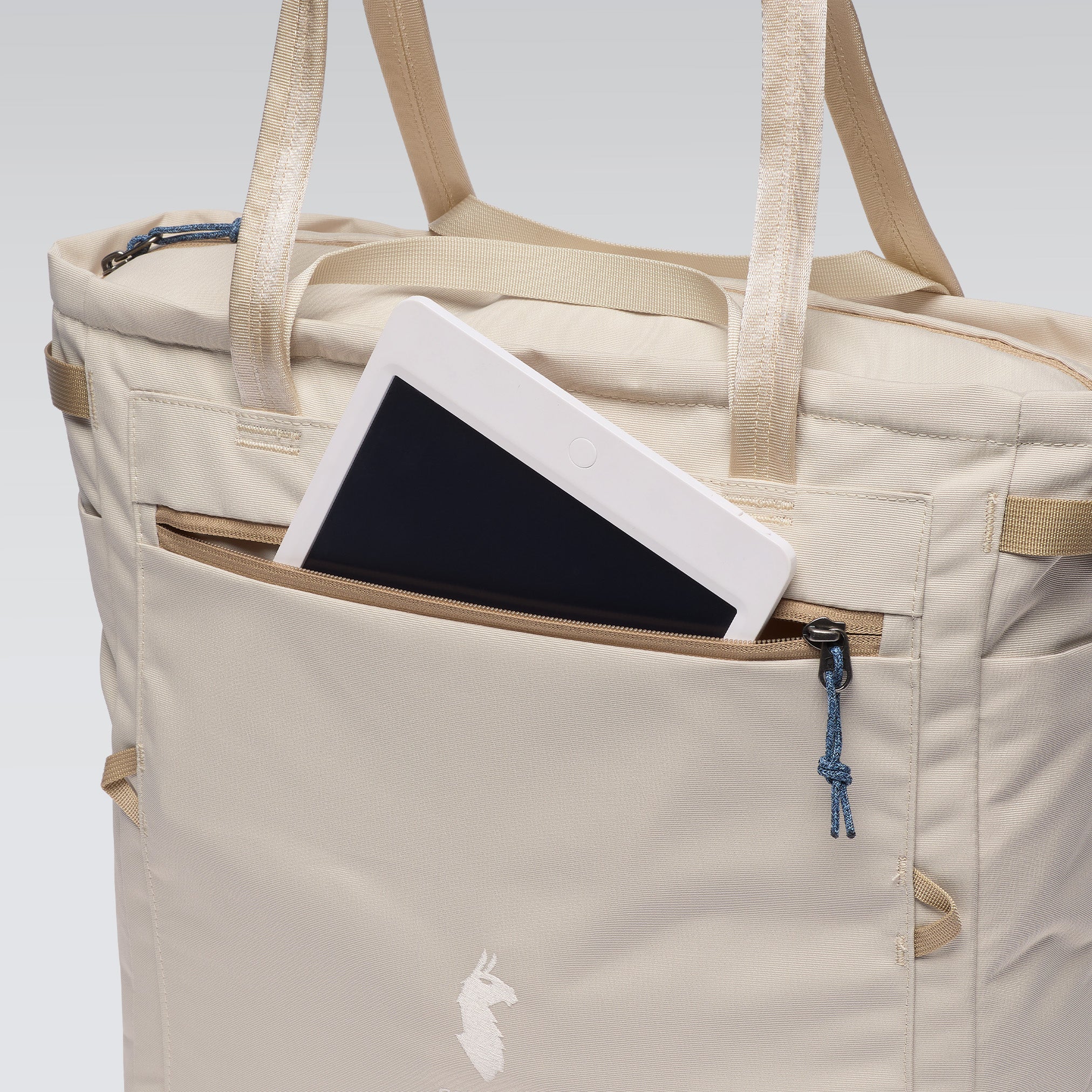 Mente 22L Tote - Image 15