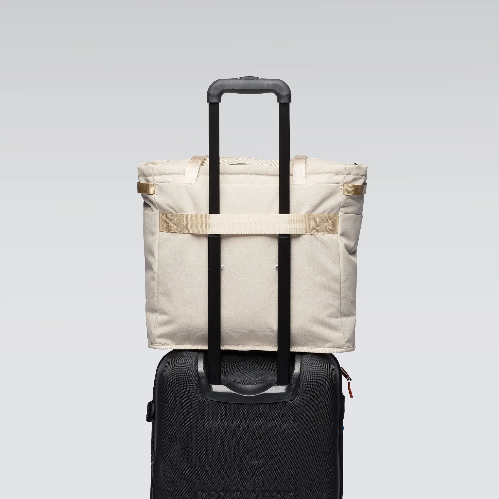 Mente 22L Tote - Image 17