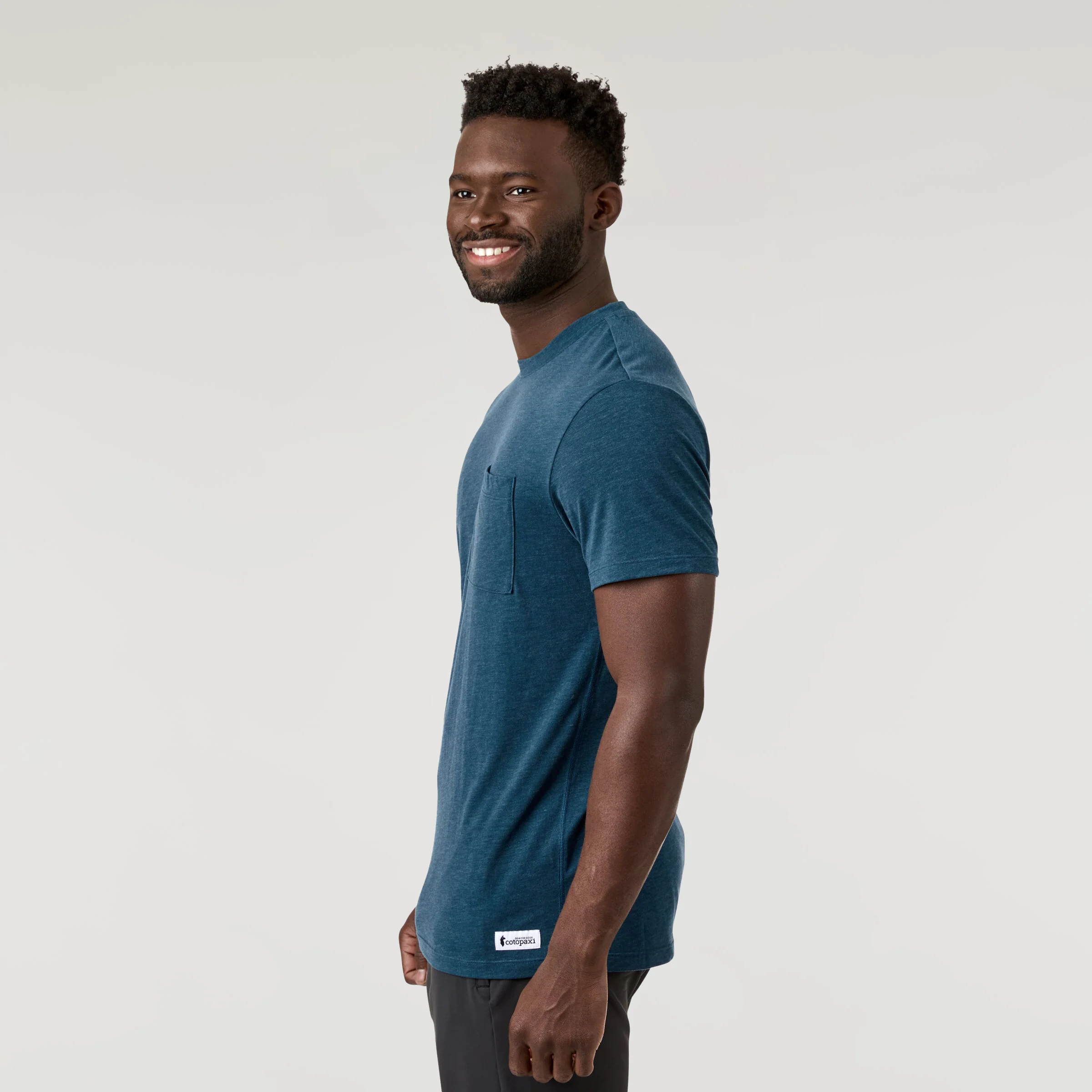 T-Shirt Paseo Travel Pocket - Image 2