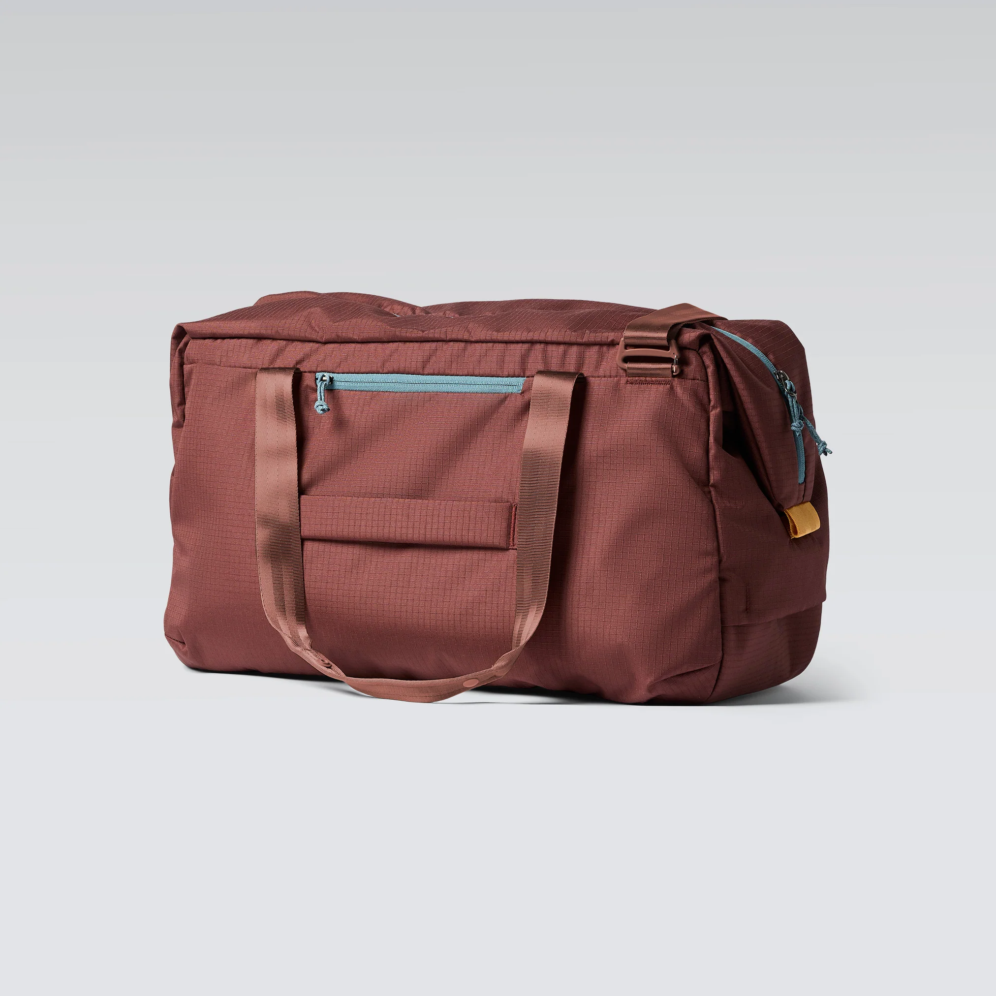 Viaje 45L Travel Duffel - Image 17