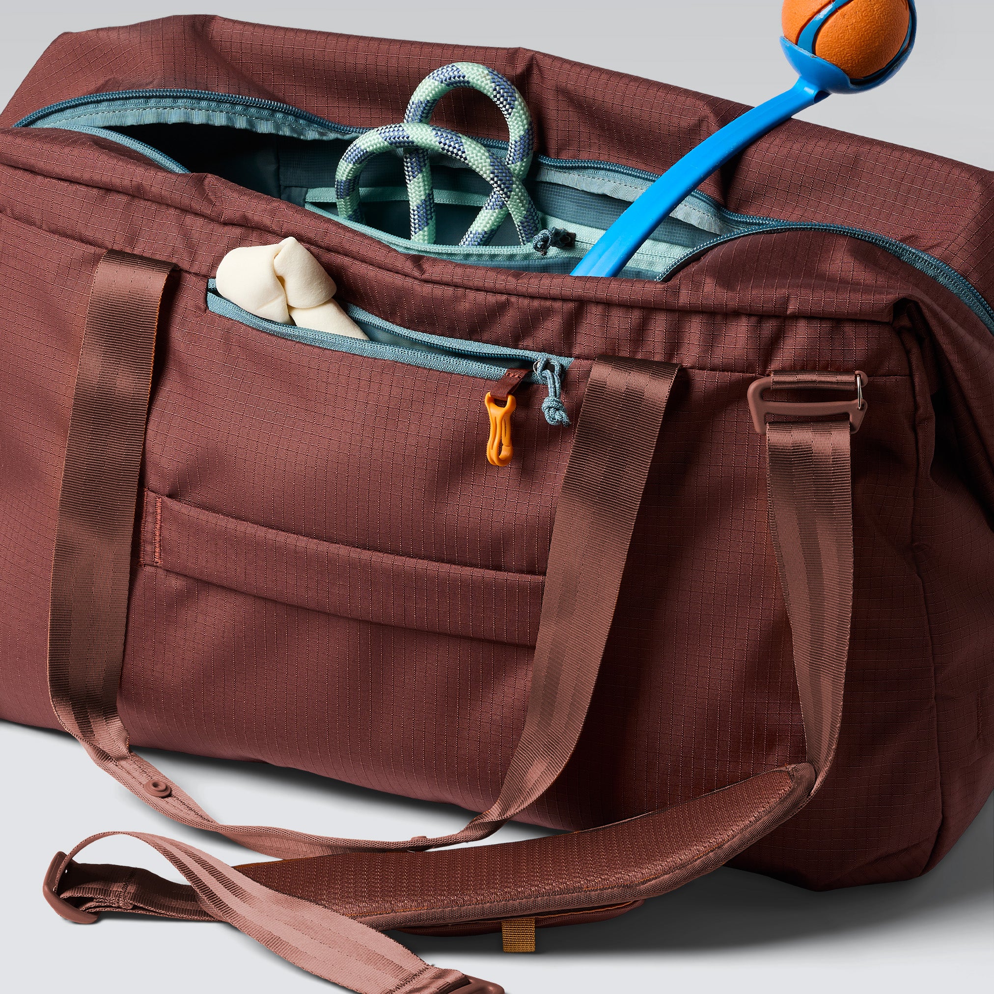 Viaje 45L Travel Duffel - Image 18