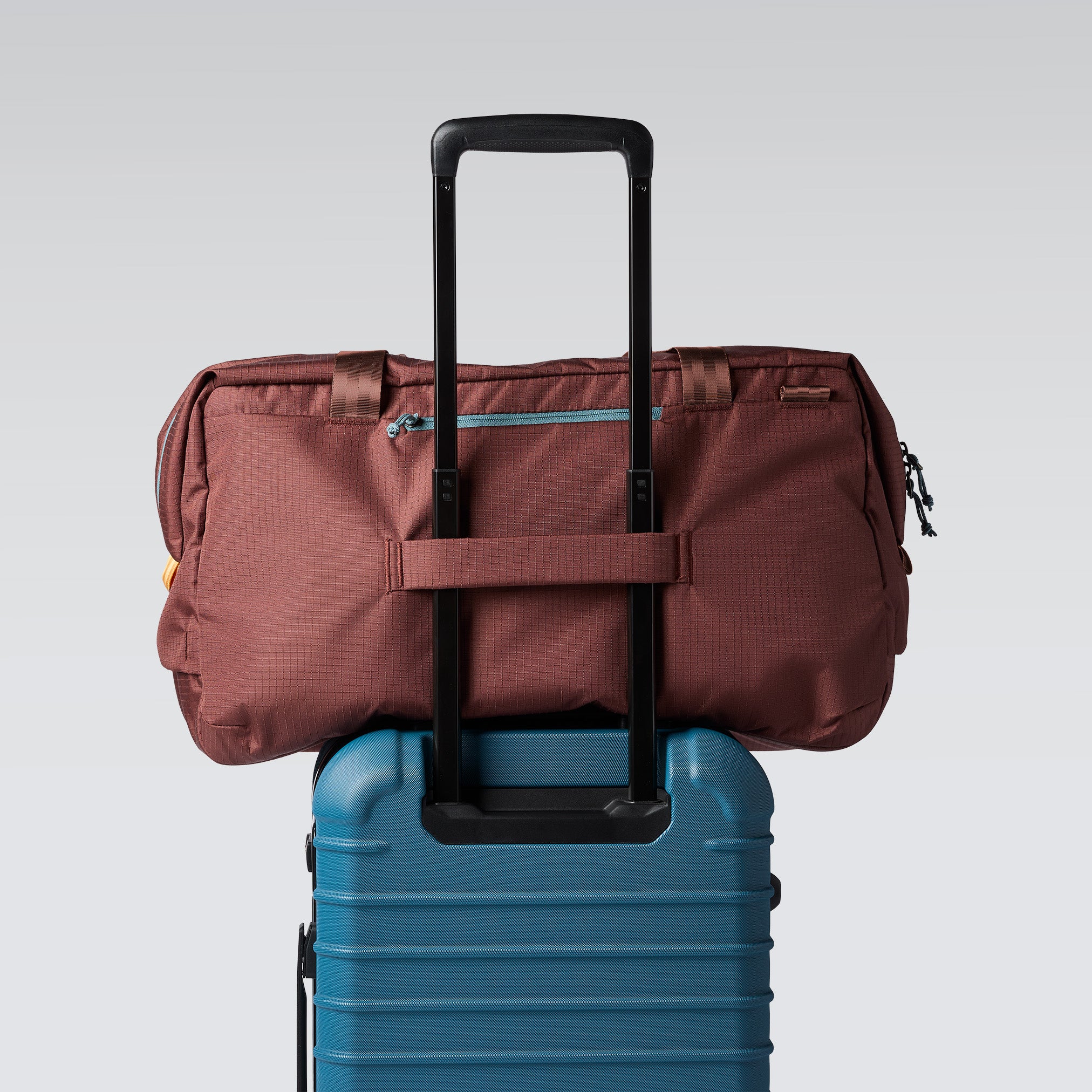 Viaje 45L Travel Duffel - Image 20