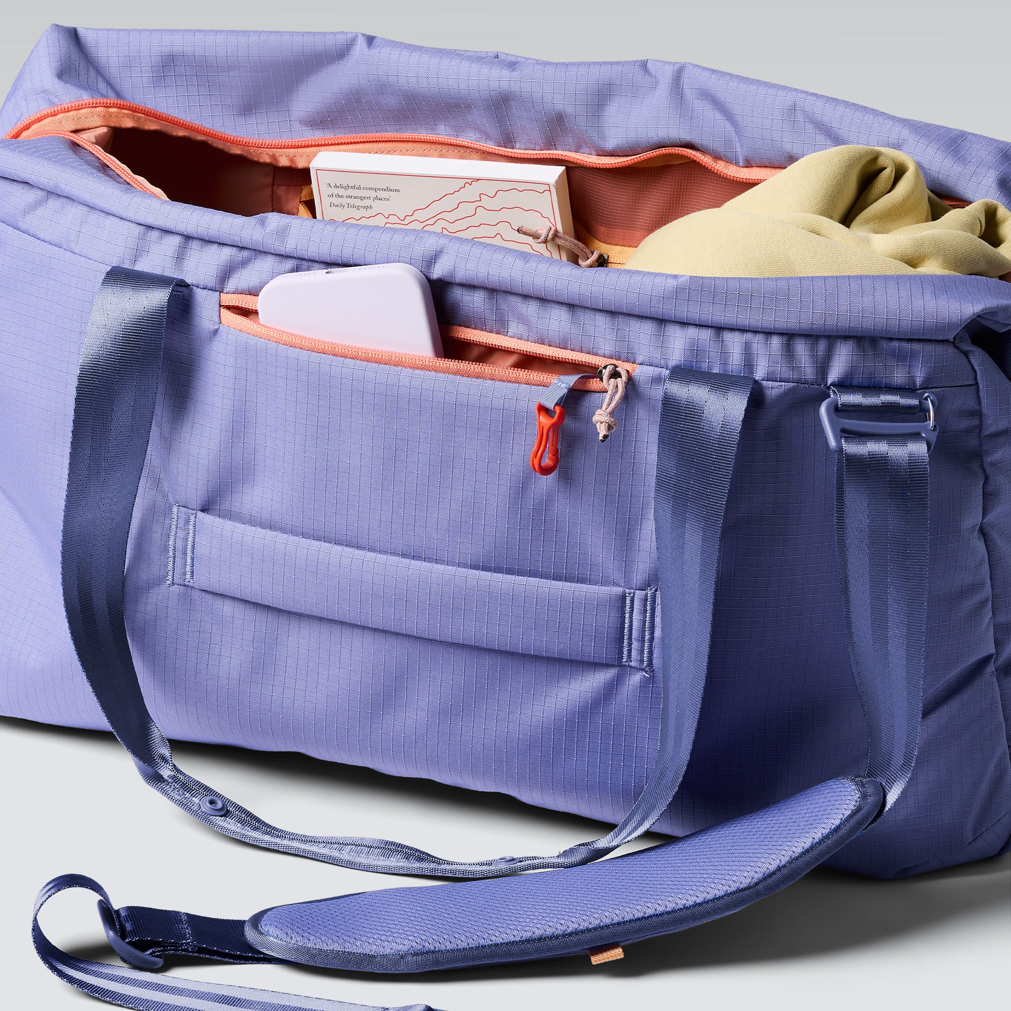Viaje 45L Travel Duffel - Image 4
