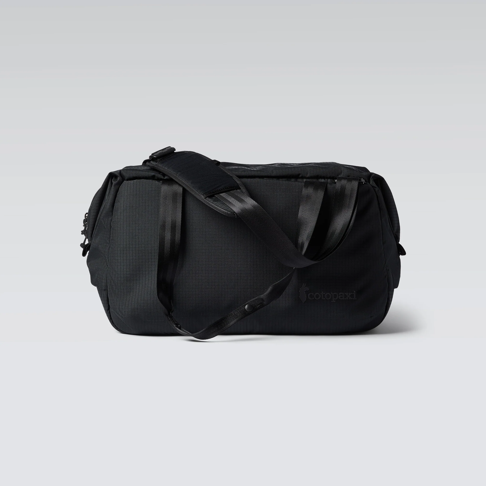 Viaje 35L Travel Duffel - Image 11